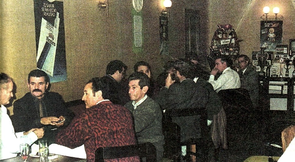 Partidas de mus en el Hotel Victoria. Los torneos navideños se celebraron entre 1976 y 1989. 