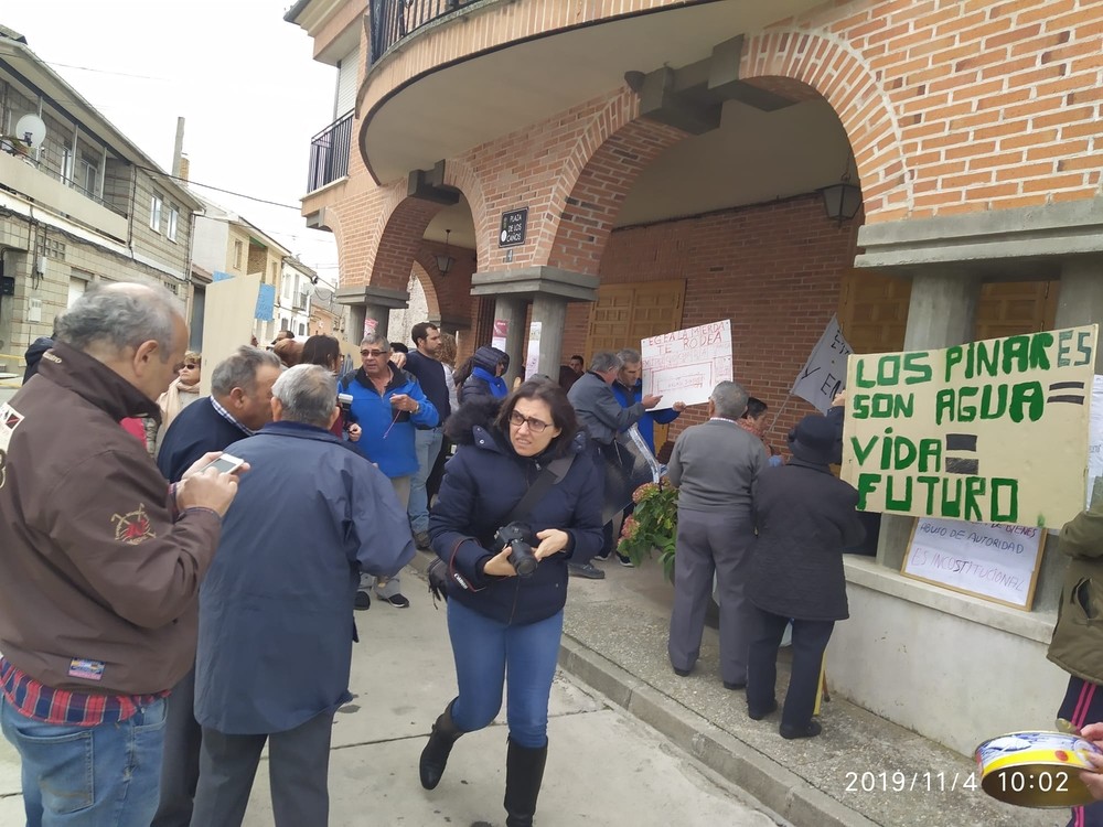 Polémica en Gomezserracín por la recarga del Carracillo  