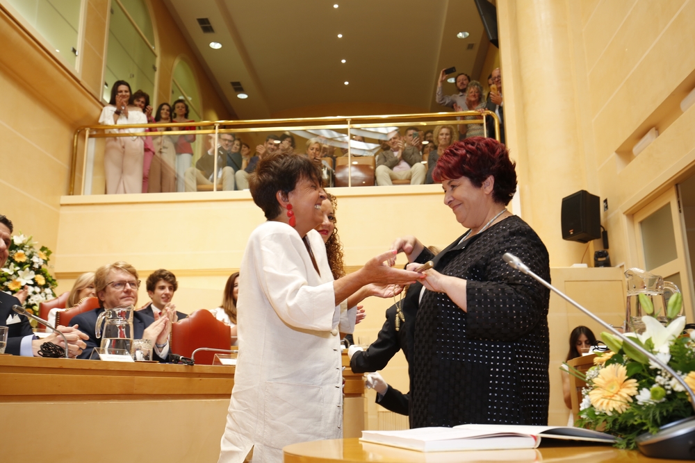 Pleno de toma de posesión de los nuevos concejales del Ayuntamiento de Segovia e investidura de Clara Luquero como alcaldesa  / El Día de Segovia