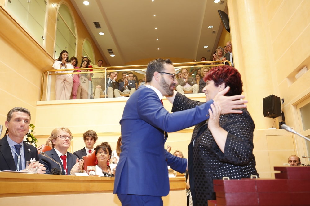 Pleno de toma de posesión de los nuevos concejales del Ayuntamiento de Segovia e investidura de Clara Luquero como alcaldesa  / El Día de Segovia