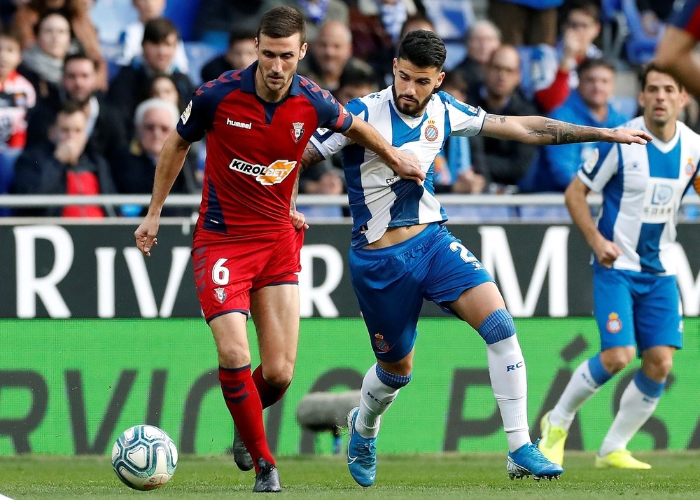 El Osasuna hunde al Espanyol en tres minutos