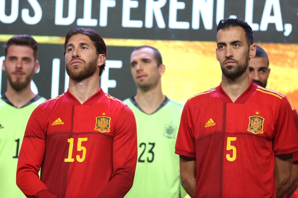 España presenta su nueva camiseta para la Eurocopa 2020