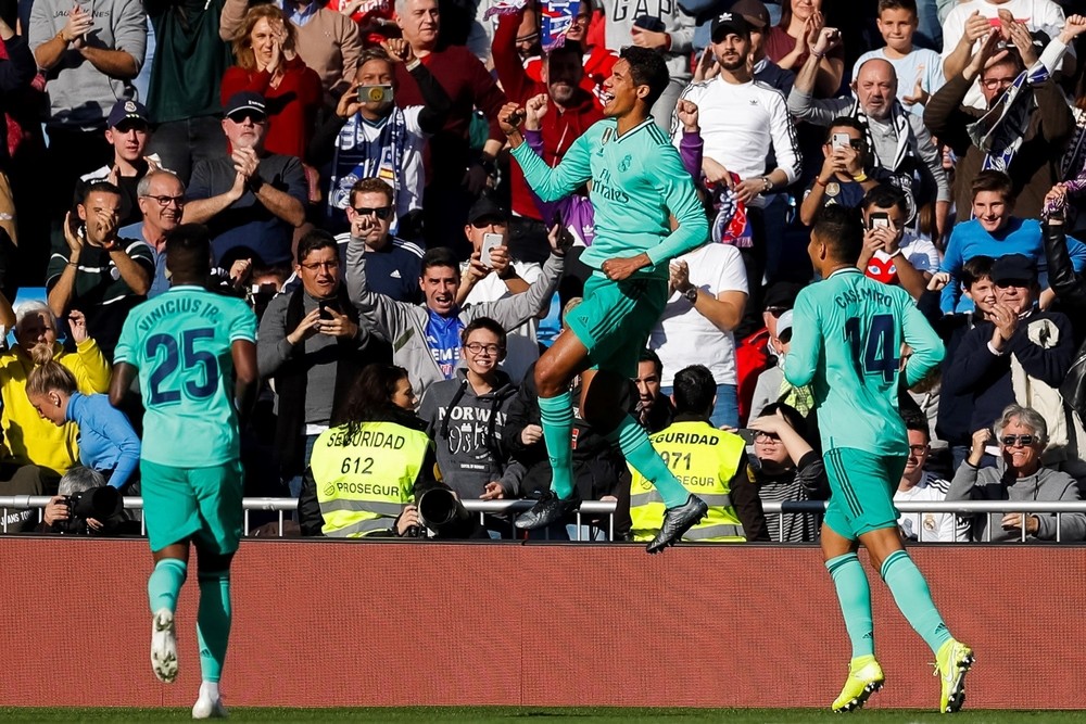 El Real Madrid vence al Espanyol sin forzar la máquina