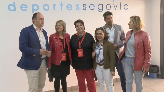 Los miembros de las candidaturas del PSOE con la alcaldesa