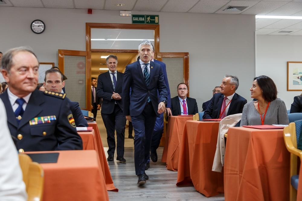 El ministro del Interior en funciones a su llegada al Hotel Puerta de Segovia
