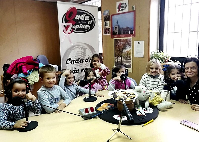 Alumnos de Infantil del colegio Arcipreste de Hita, en una de sus visitas a los estudios.