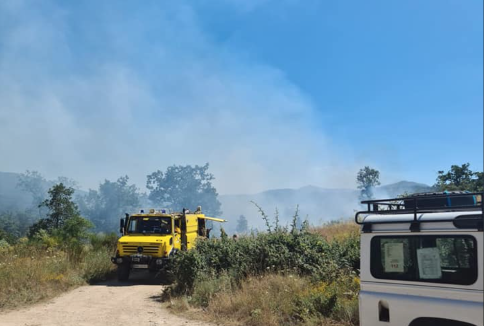 Sofocan dos incendios en Torrecaballeros y La Granja
