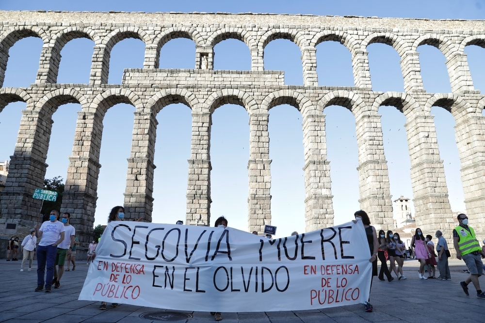 Masiva protesta por las carencias sanitarias en Segovia