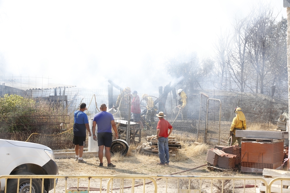 Incendio simultáneos en San Cristóbal y Los Huertos  / El Día de Segovia