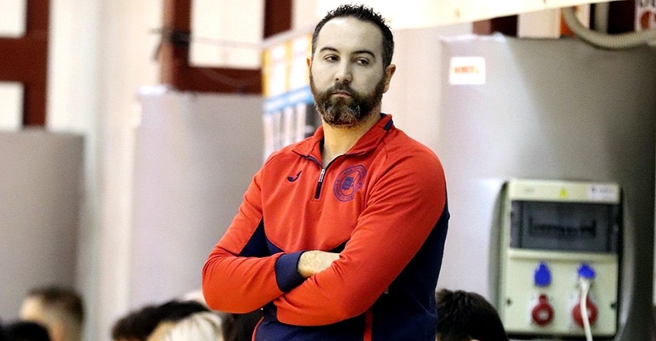 El entrenador del Balonmano Logroño, Miguel Ángel Velasco.