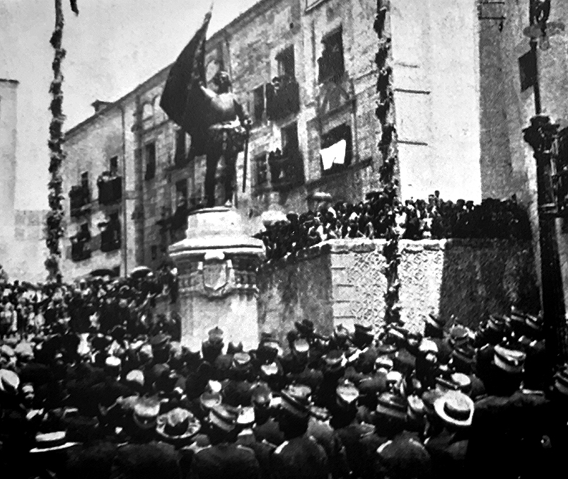 La plaza de San Martín, durante la inauguración de la escultura de Juan Bravo en 1922. Foto perteneciente a la publicación 'Mundial'.