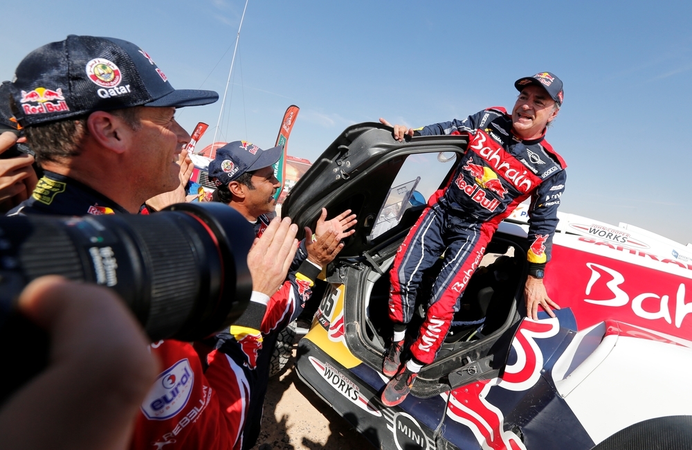 Carlos Sainz gana su tercer Dakar