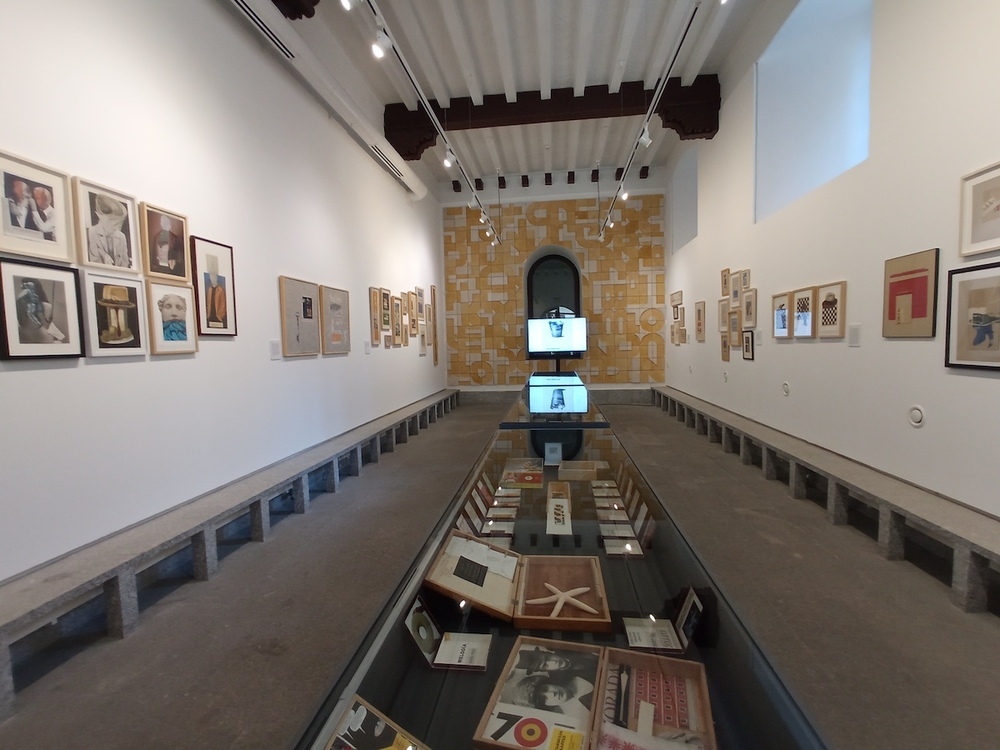 Casa de la Lectura exhibe la poesía visual de Tomás Salvador
