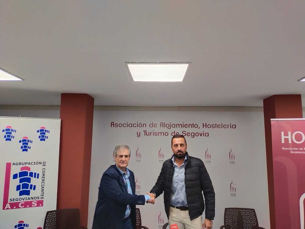 Manuel Muñoz y Jesús Castellanos, presidentes de ACS y Hotuse, en una imagen tomada en octubre de 2021, cuando anunciaron que compartirían sede.