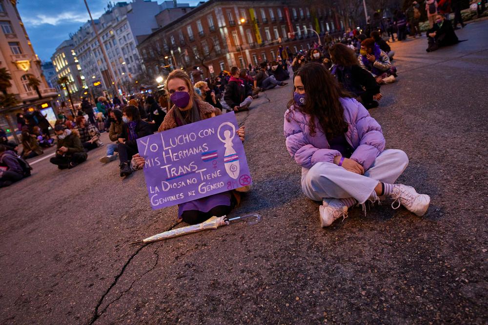 8M. Concentraciones feministas en Madrid pese a la prohibición   / JESÚS HELLÁ­N  