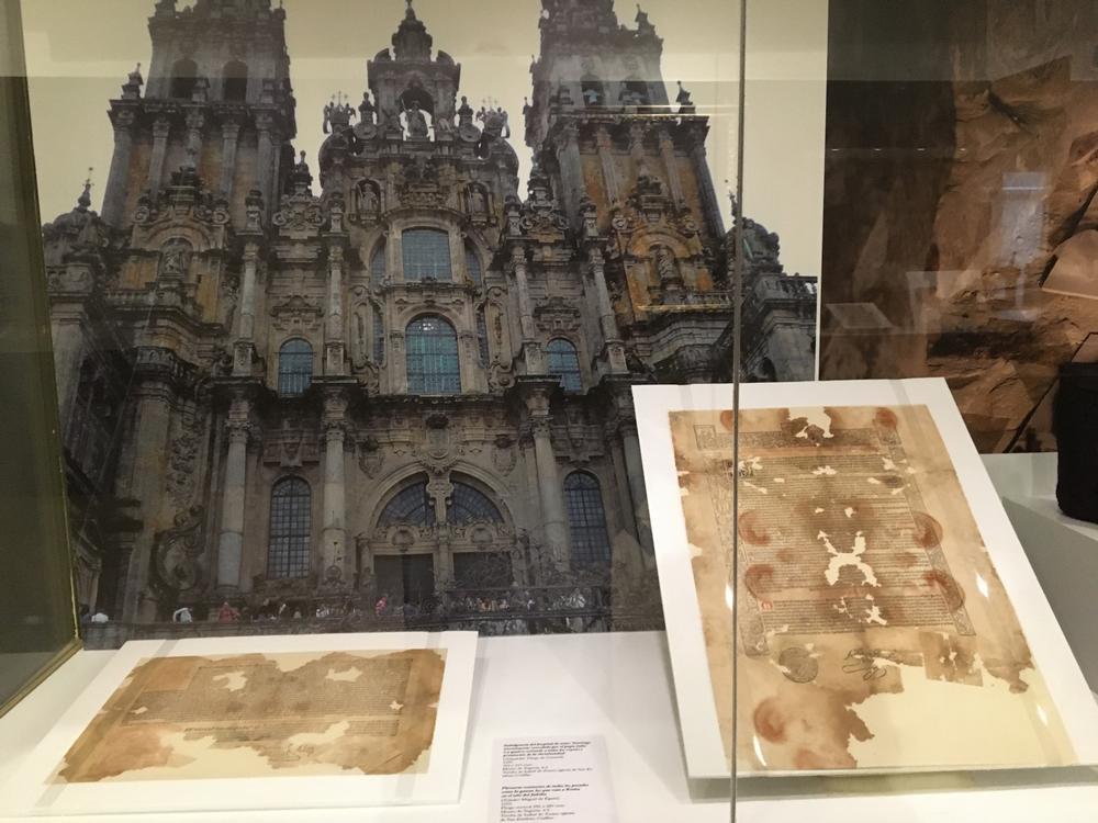 El Museo de Segovia expone 'Las bulas de Cuéllar'
