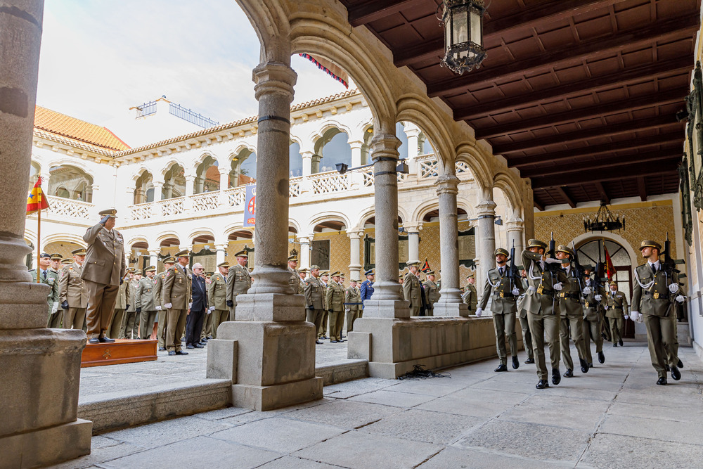 Acto de entrega de mando de la Academia de Artiller?a de Segovia  / @NACHO VALVERDE