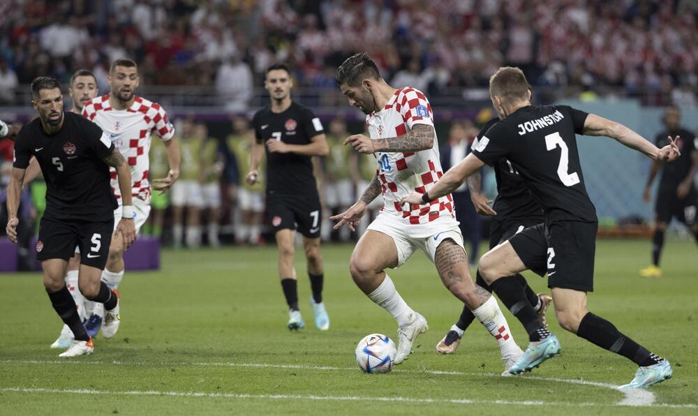 Croacia despeja dudas y elimina a Canadá (4-1)