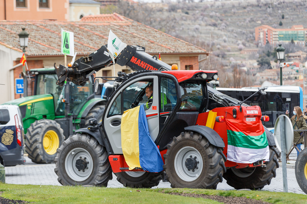 Concentraci?n y tractorada de Asaja y UPA-COAG Segovia  / NACHO VALVERDE