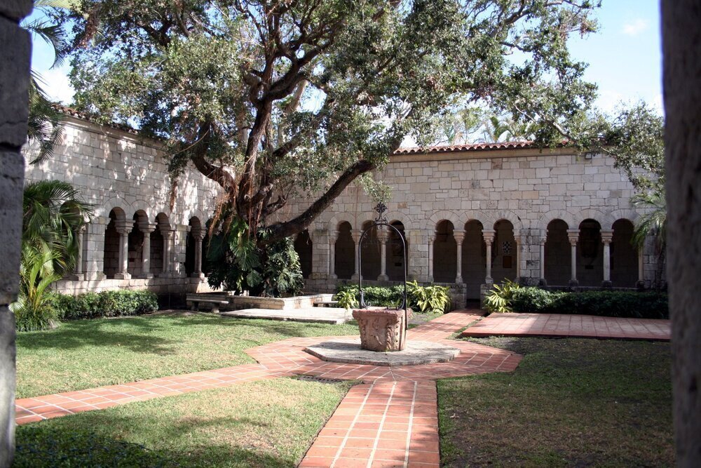 El claustro de Santa María la Real de Sacramenia, ahora en Miami (Estados Unidos). 