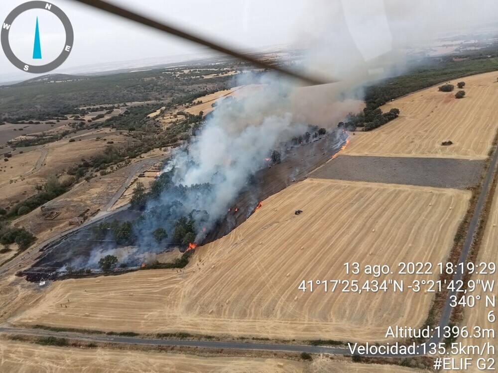 Declarado de nivel 1 un incendio forestal en Becerril (Riaza)