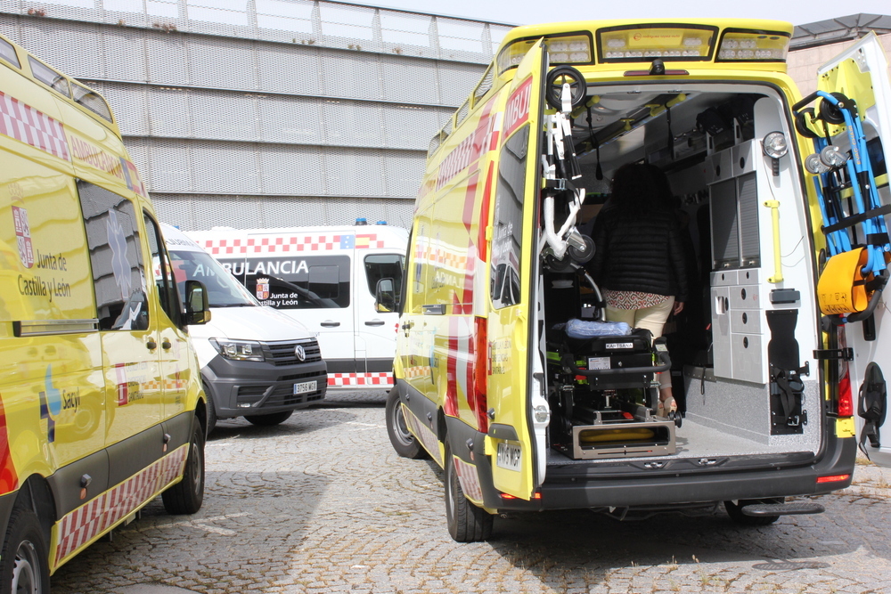 Entran en servicio las nuevas ambulancias sanitarias Segovia