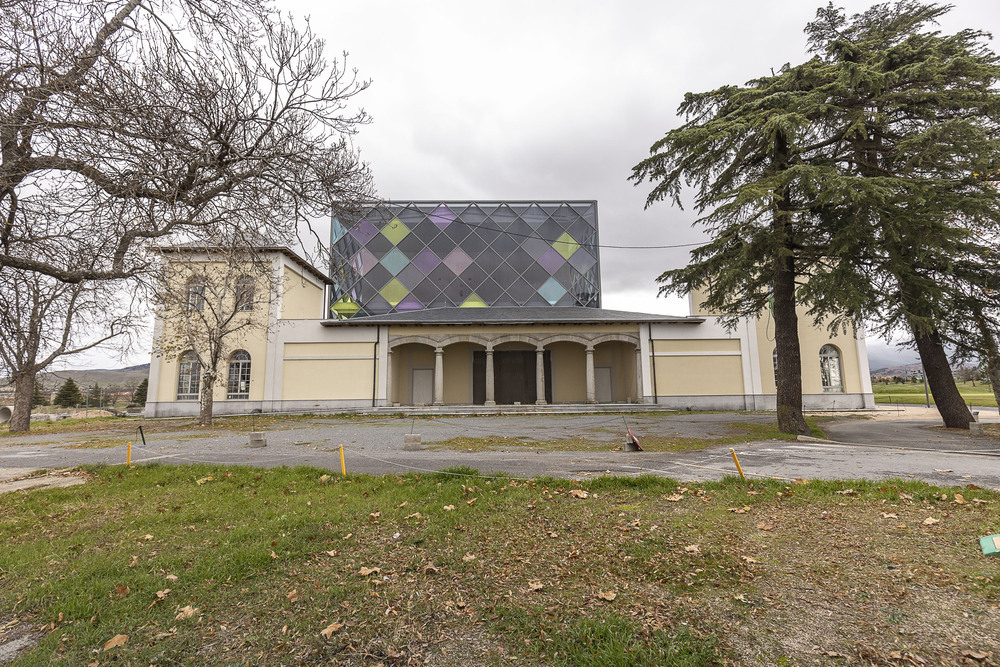 El palacio de congresos de La Faisanera, que seguirá siendo de la Diputación, lleva desde 2016 con la obra paralizada.
