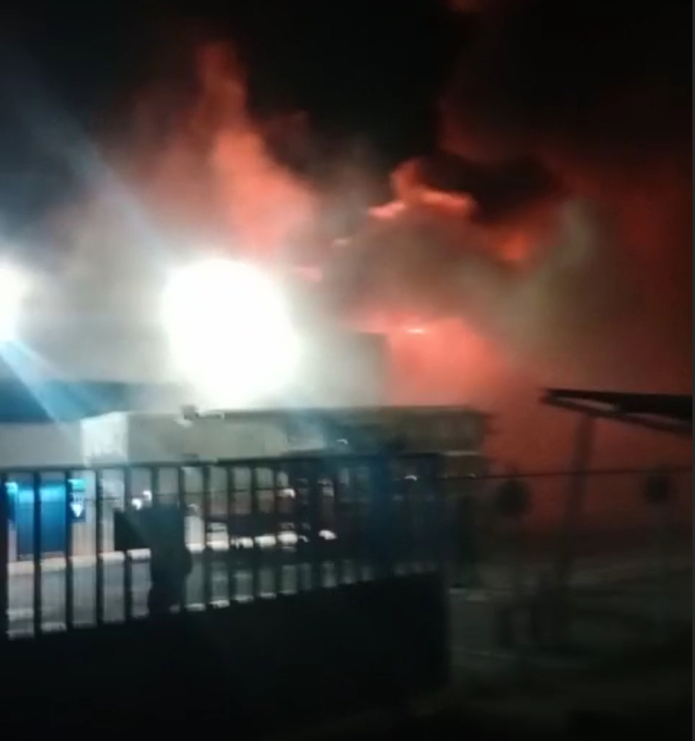 Un incendio quema parte de la fábrica Granalu