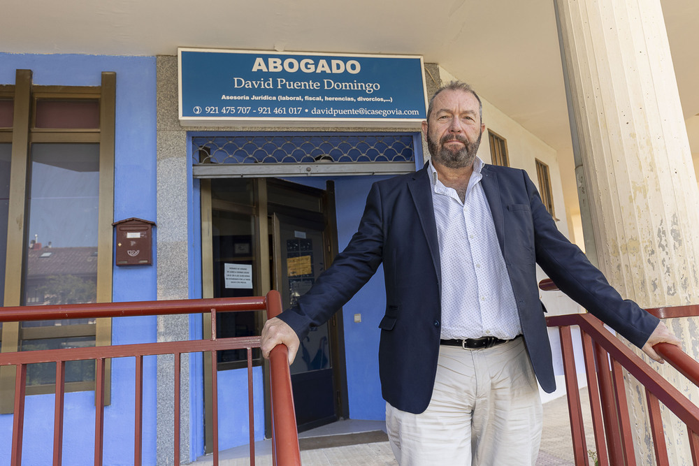 El abogado David Puente ha abierto su nuevo despacho en la avenida Vicente Aleixandre.