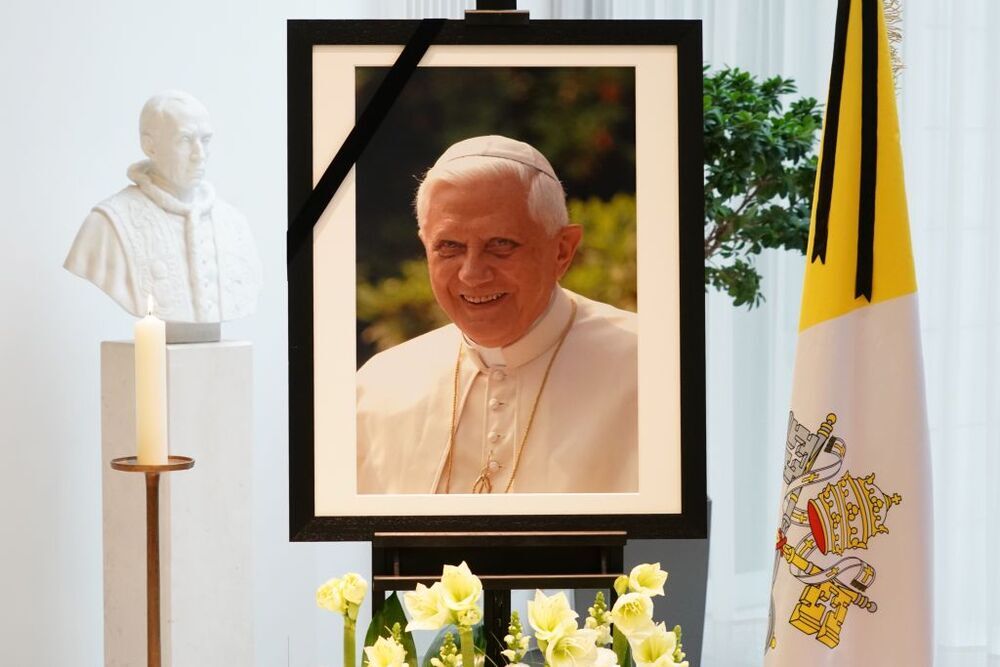 El último adiós a Benedicto XVI