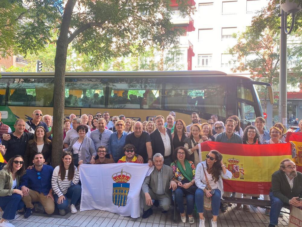 Un centenar de miembros del PP de Segovia, contra la amnistía 