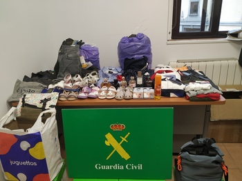 Detenidos en El Espinar con 4.000 euros en ropa robada
