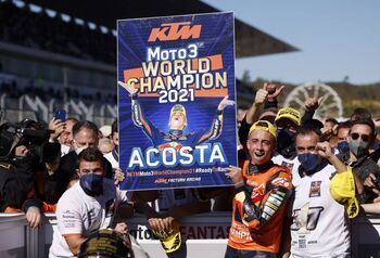 Pedro Acosta se proclama campeón de Moto3