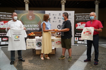 Martín Muñoz acoge el sábado su III Feria del Tomate