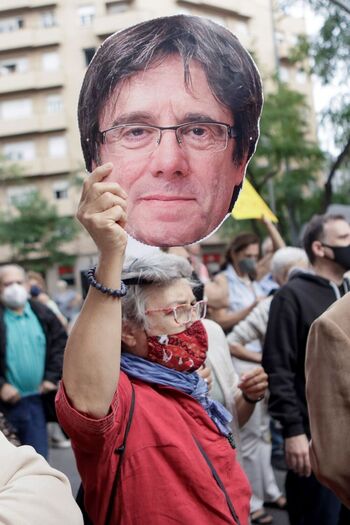 Puigdemont fue detenido en presencia de dos policías españoles