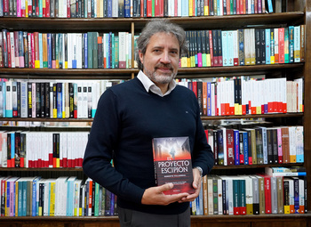 Roberto Villarreal presenta en Valladolid su última novela