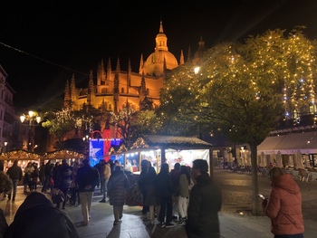 Segovia ilumina su Navidad (fotos)