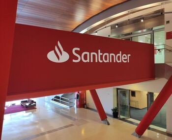 El Santander crea una sociedad que invertirá en renovables