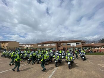 Motoristas de Tráfico hacen un curso en Segovia