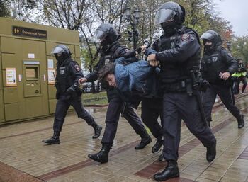 Más de 740 detenidos en nuevas protestas en Rusia