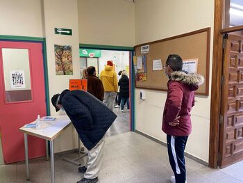 La participación cae cerca de cinco puntos en Segovia