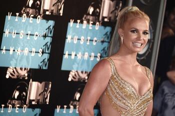 Detienen al exmarido de Britney Spears por acechar a la diva