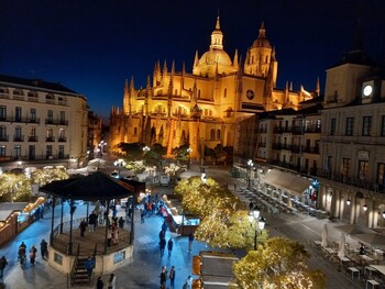 Turismo de Segovia amplía horarios y personal