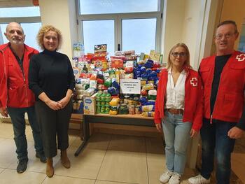 Empleados de la AGE donan 400 kilos de productos a Cruz Roja