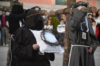 Más de cien penitentes en la procesión de La Granja