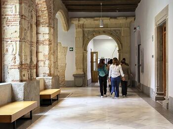 IE supera a la UVa en alumnos matriculados en Segovia