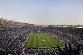 La Kings League bate records en el Camp Nou y por 'streaming'