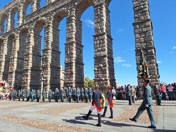 La Guardia Civil celebra en el Azoguejo la fiesta del Pilar