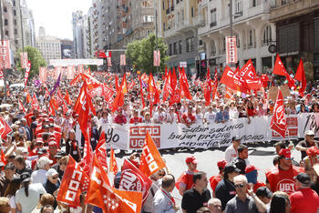 Los sindicatos piden a la patronal una subida salarial