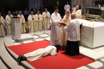 El obispo ordena diácono al seminarista Alberto Janusz